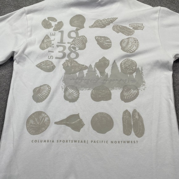 Columbia Sportswear Mens White Heritage T Shirt Size S Graphic Logo Tee - Picture 12 of 13